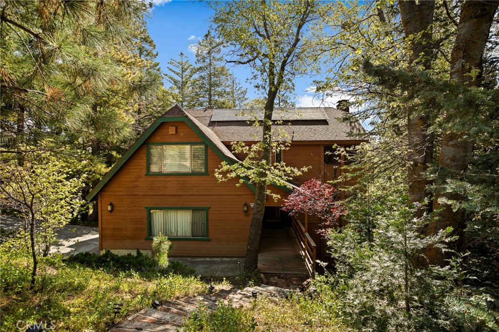 109 Old Toll Road Lake Arrowhead, CA 92352 - Photo 3 of 51