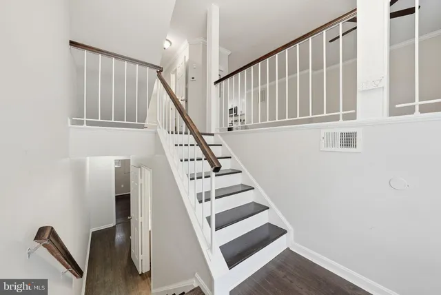 $550,000 | 15628 Montview Drive, Dumfries, VA 22025