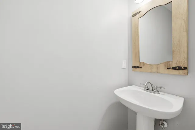 $550,000 | 15628 Montview Drive, Dumfries, VA 22025