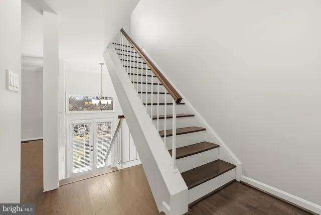 $550,000 | 15628 Montview Drive, Dumfries, VA 22025