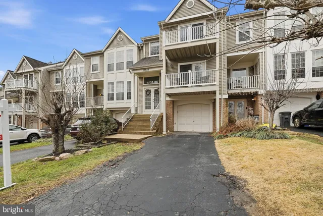 $550,000 | 15628 Montview Drive, Dumfries, VA 22025