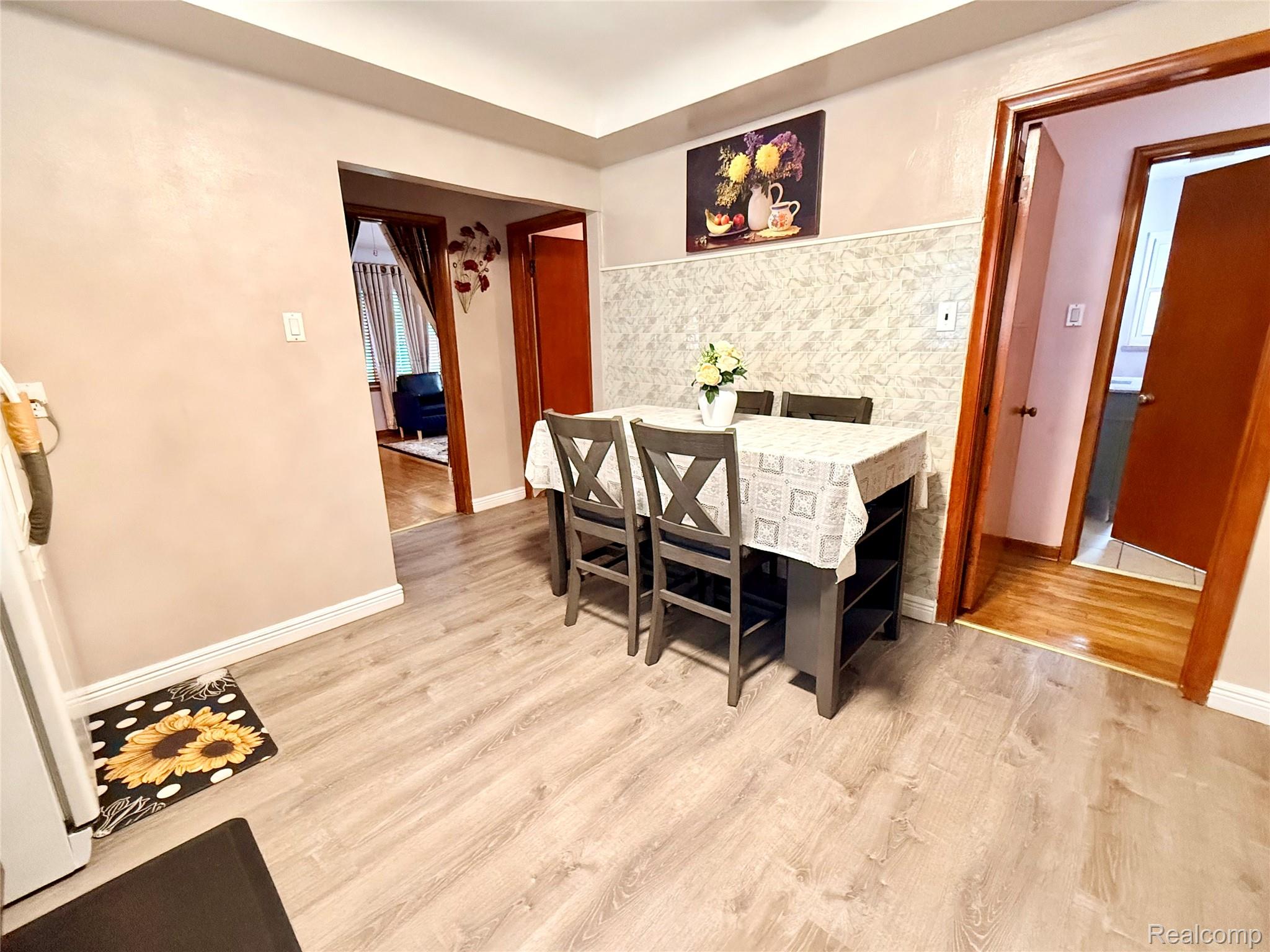 8152 Potomac Street Center Line, MI 48015 - Photo 21 of 39 .