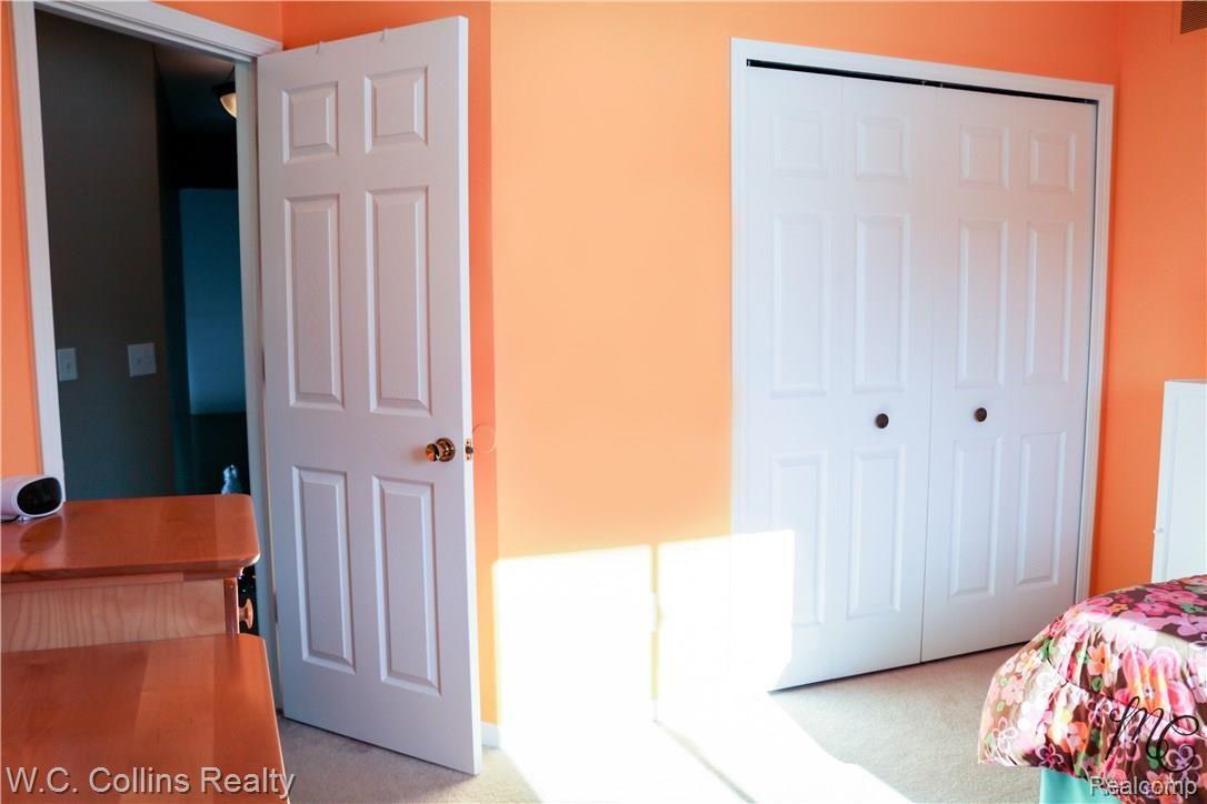 1168 Ridgeview Circle Lake Orion, MI 48362 - Photo 25 of 34 Bedroom 3