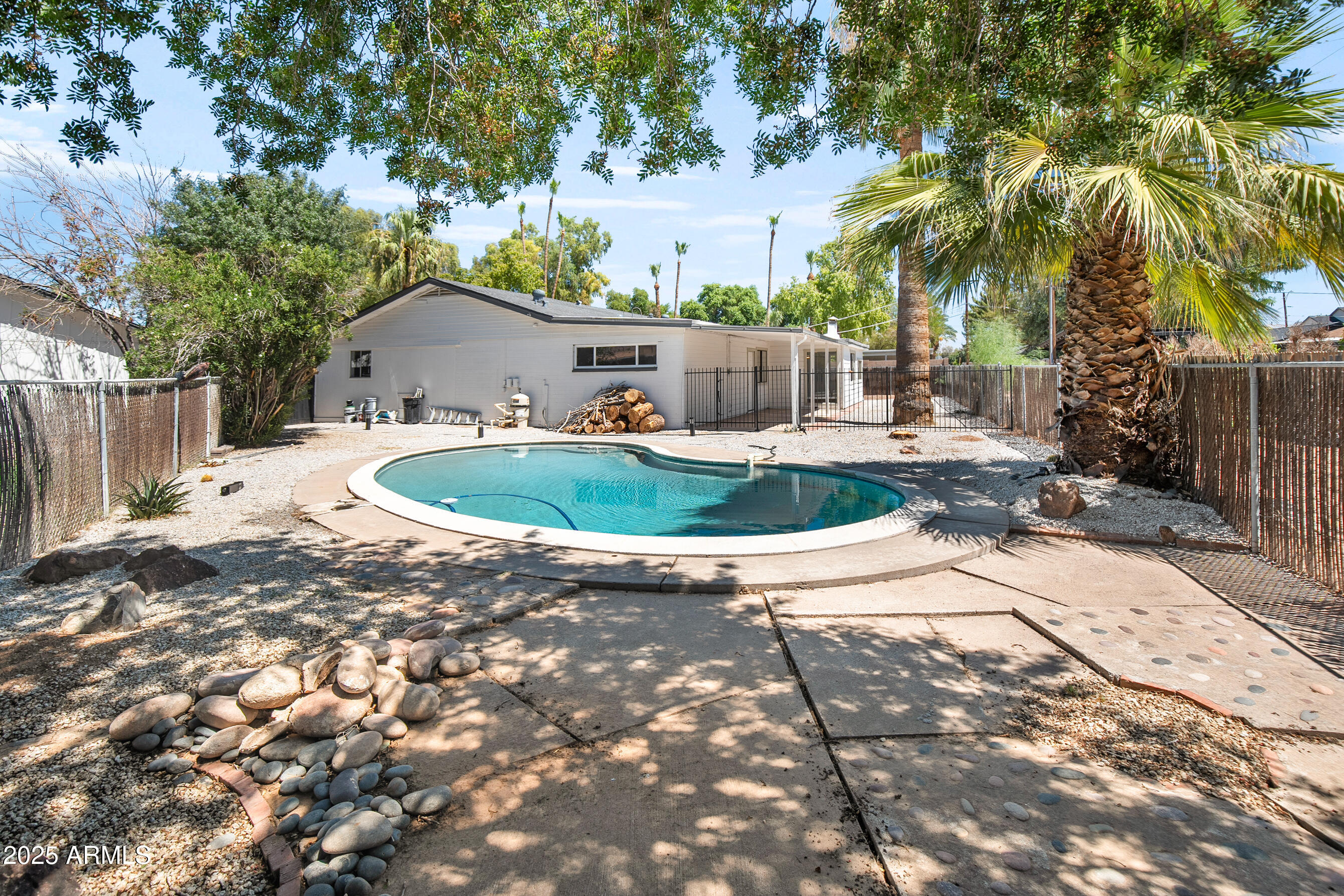 3933 East Flower Street Phoenix, AZ 85018 - Photo 2 of 37 Back of home