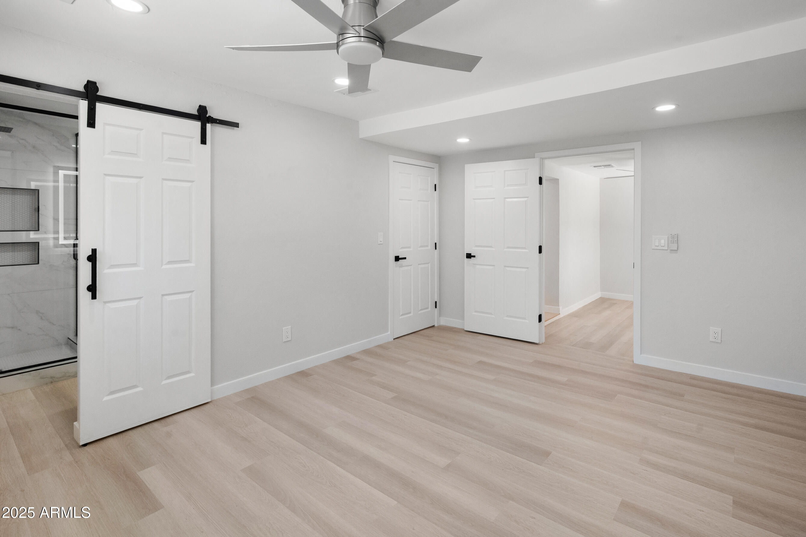 3933 East Flower Street Phoenix, AZ 85018 - Photo 5 of 37 Primary Bedroom