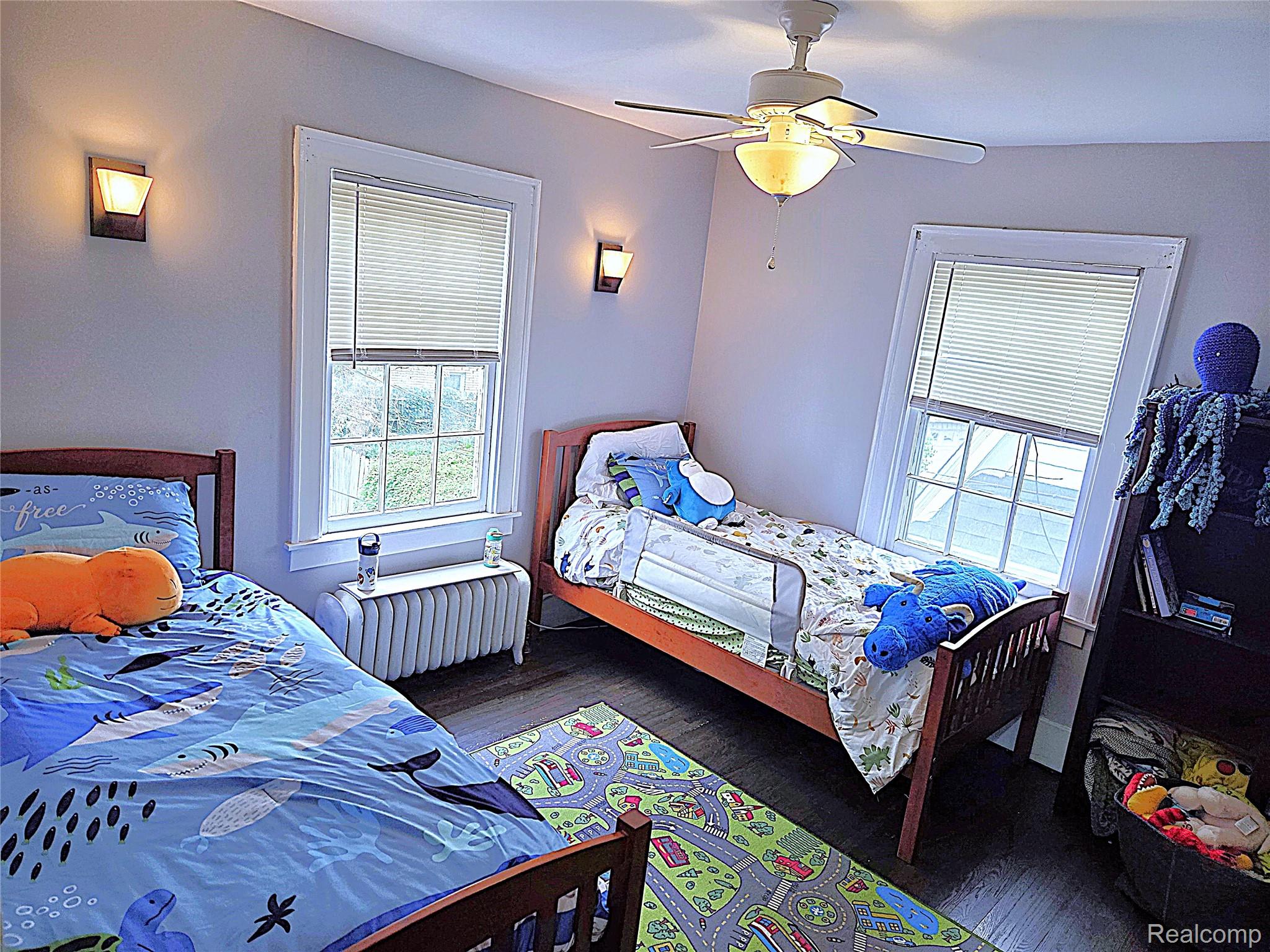 205 East Iroquois Road Pontiac, MI 48341 - Photo 18 of 25 Bedroom 2