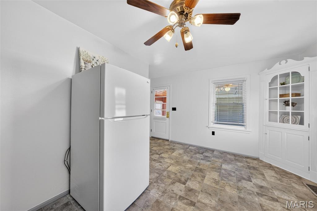 3909 Shackelford Road Florissant, MO 63034 - Photo 14 of 44