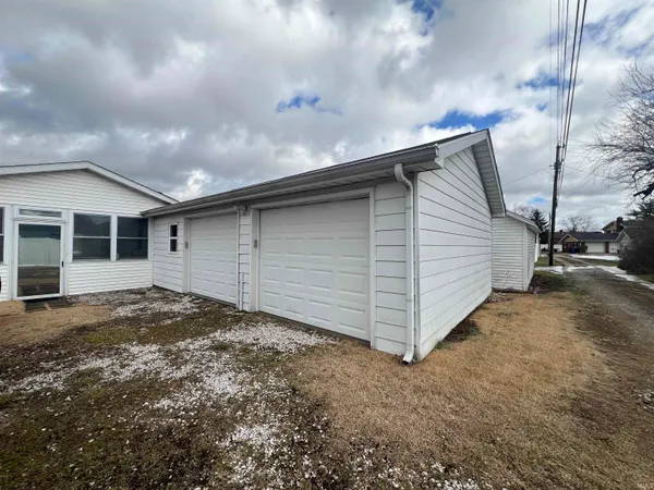 $219,900 | 1120 Maple Street, Mitchell, IN 47446