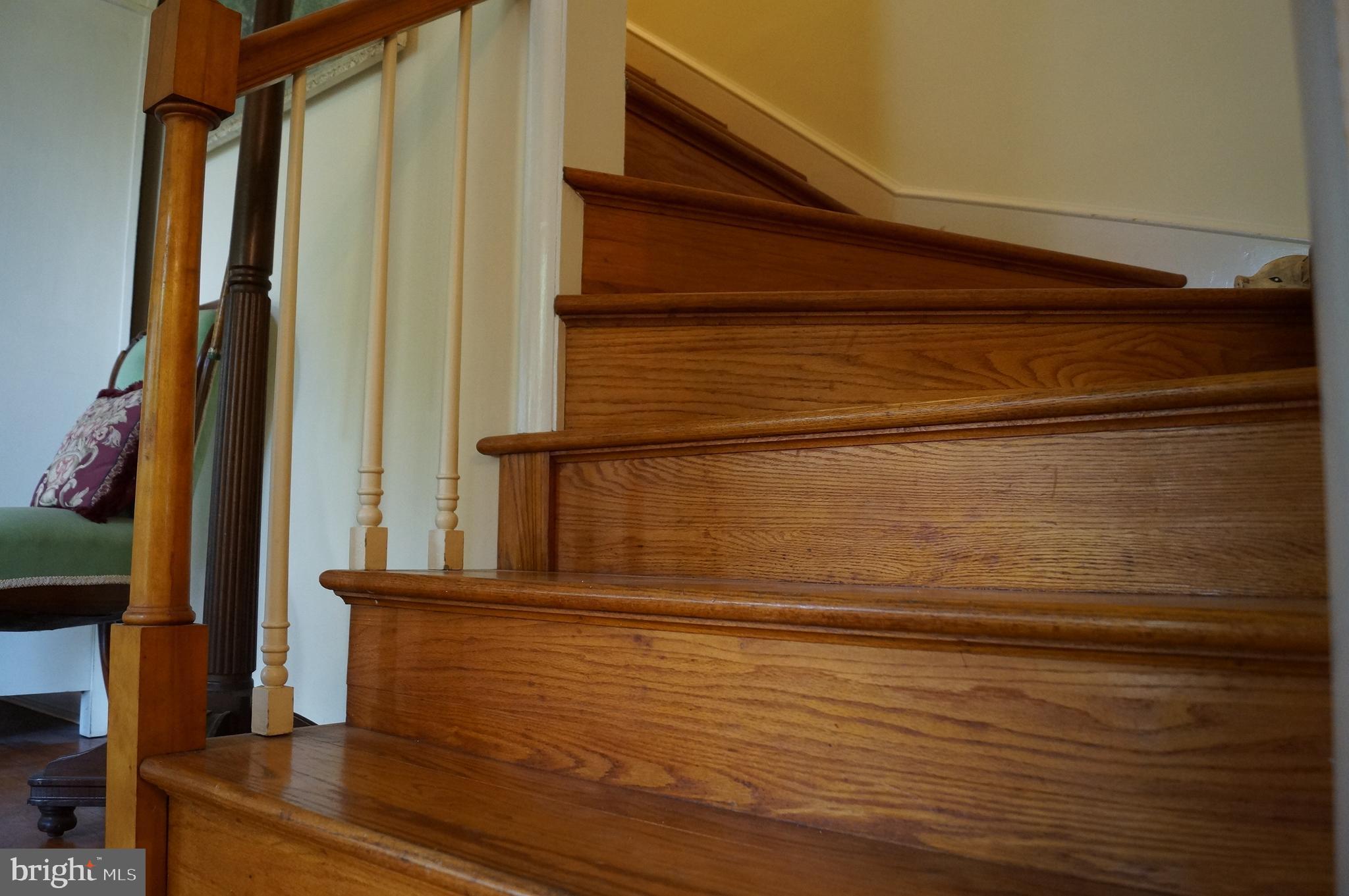 201 5th Street Ridgely, MD 21660 - Photo 15 of 17 Stairway