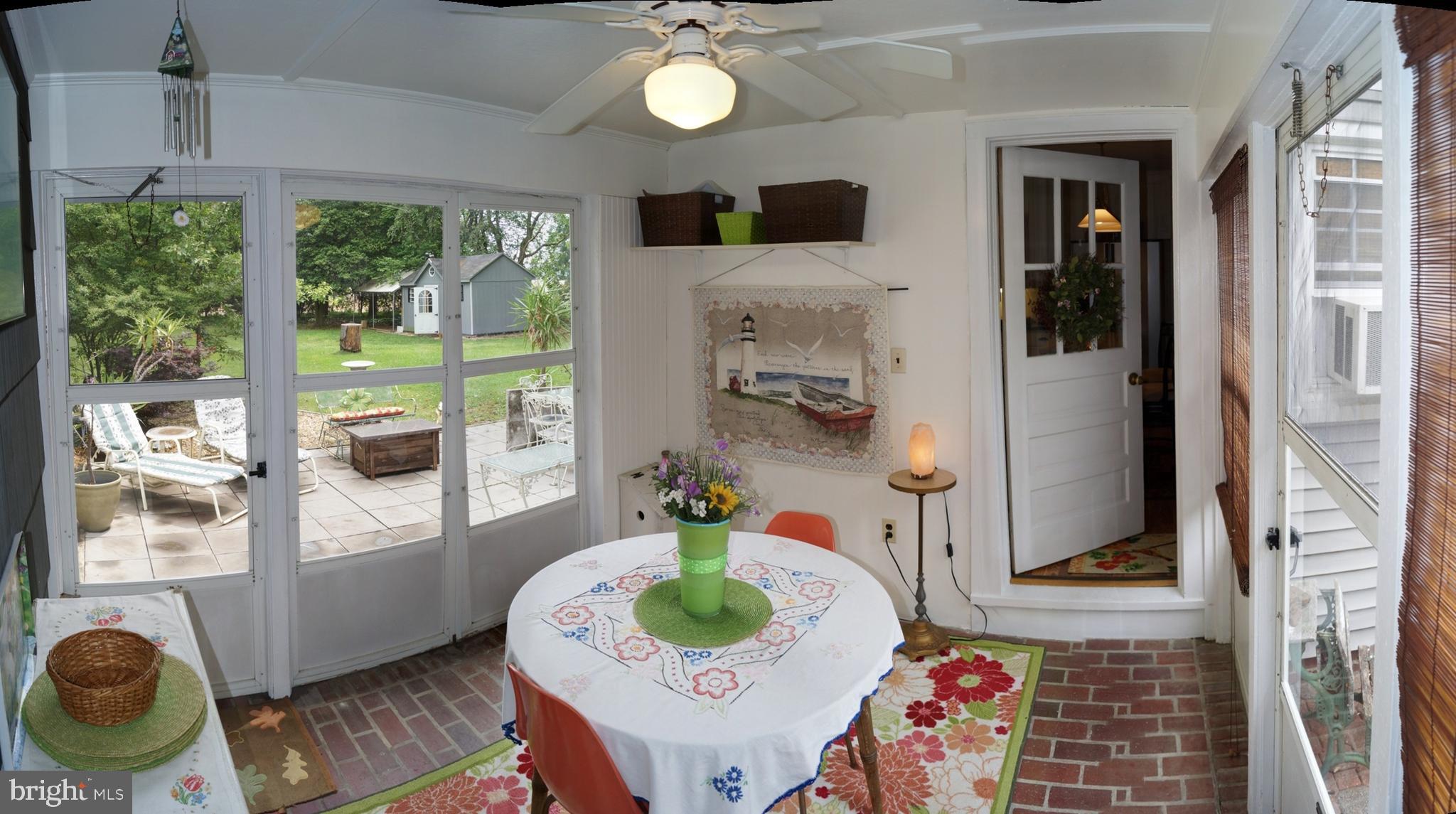 201 5th Street Ridgely, MD 21660 - Photo 4 of 17 Breezeway Entry