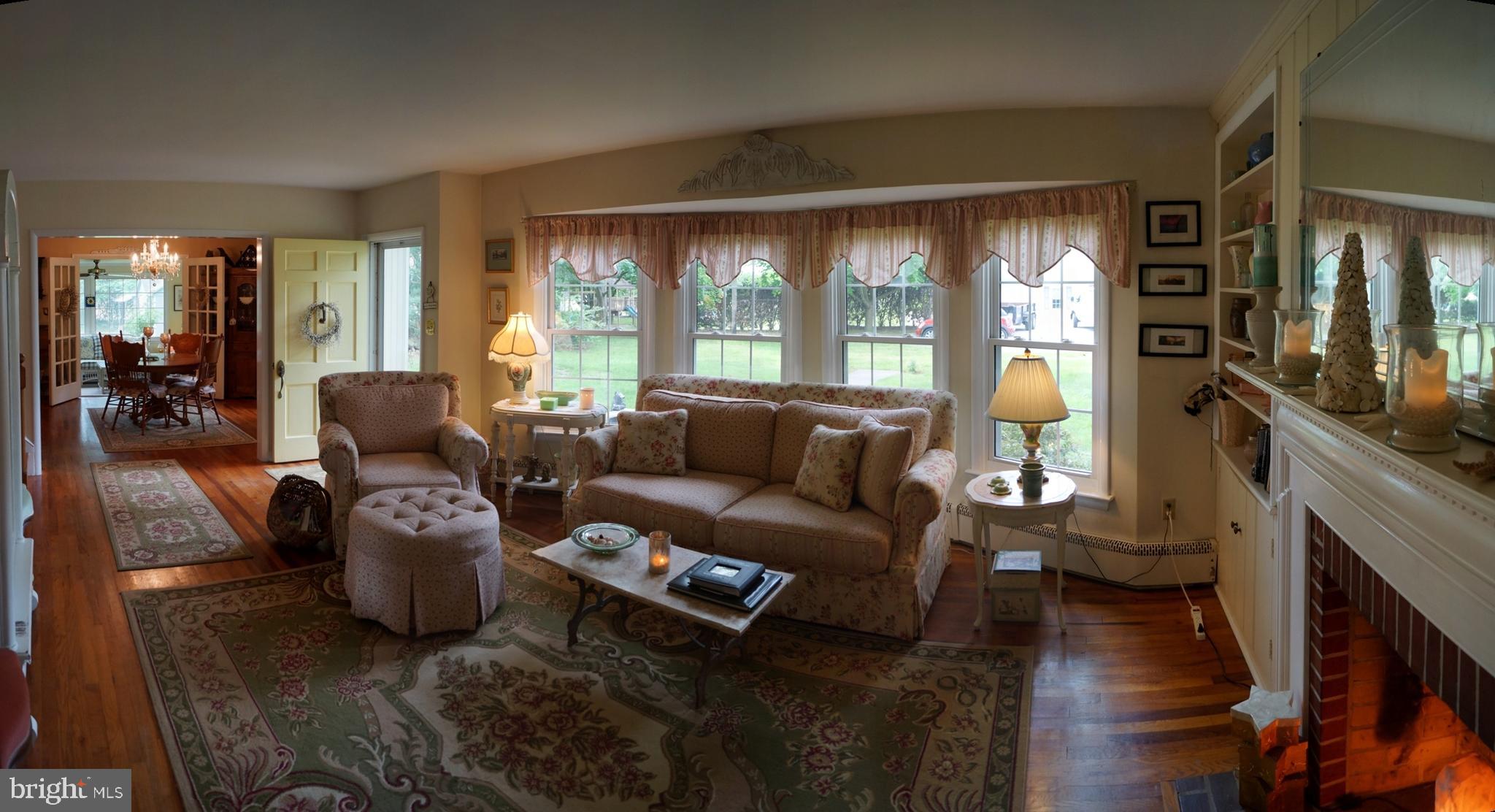 201 5th Street Ridgely, MD 21660 - Photo 6 of 17 Living Room