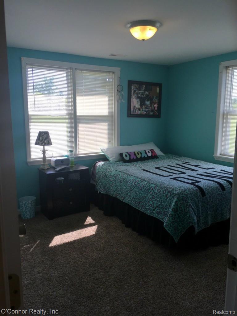 7065 Frith Road St. Clair, MI 48079 - Photo 6 of 19 01bdac11da6a25aad39f65de6d858024e91e7ddeb7.jpg