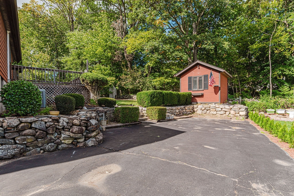 95 Old Willis Road Cumberland, RI 02864 - Photo 4 of 29 Gallery Image 4