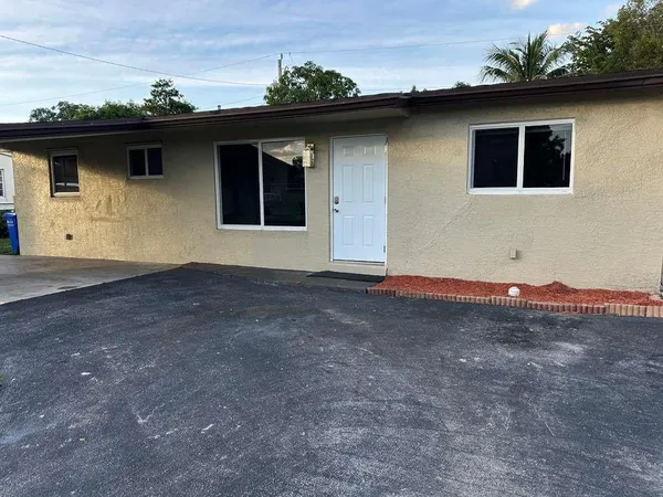$395,000 | 6327 Southwest 2nd Street, Margate, FL 33068