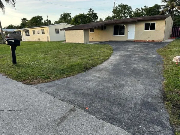 $395,000 | 6327 Southwest 2nd Street, Margate, FL 33068