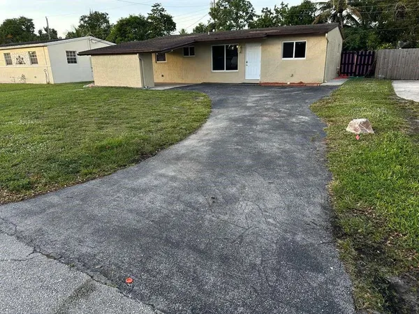 $395,000 | 6327 Southwest 2nd Street, Margate, FL 33068