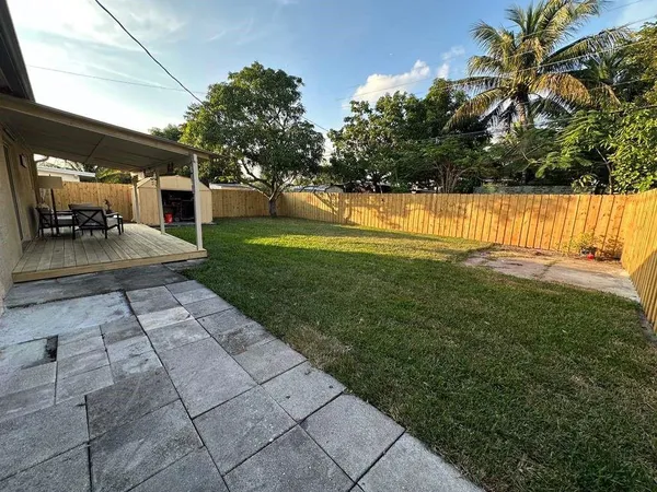 $395,000 | 6327 Southwest 2nd Street, Margate, FL 33068