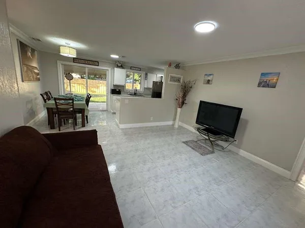 $395,000 | 6327 Southwest 2nd Street, Margate, FL 33068