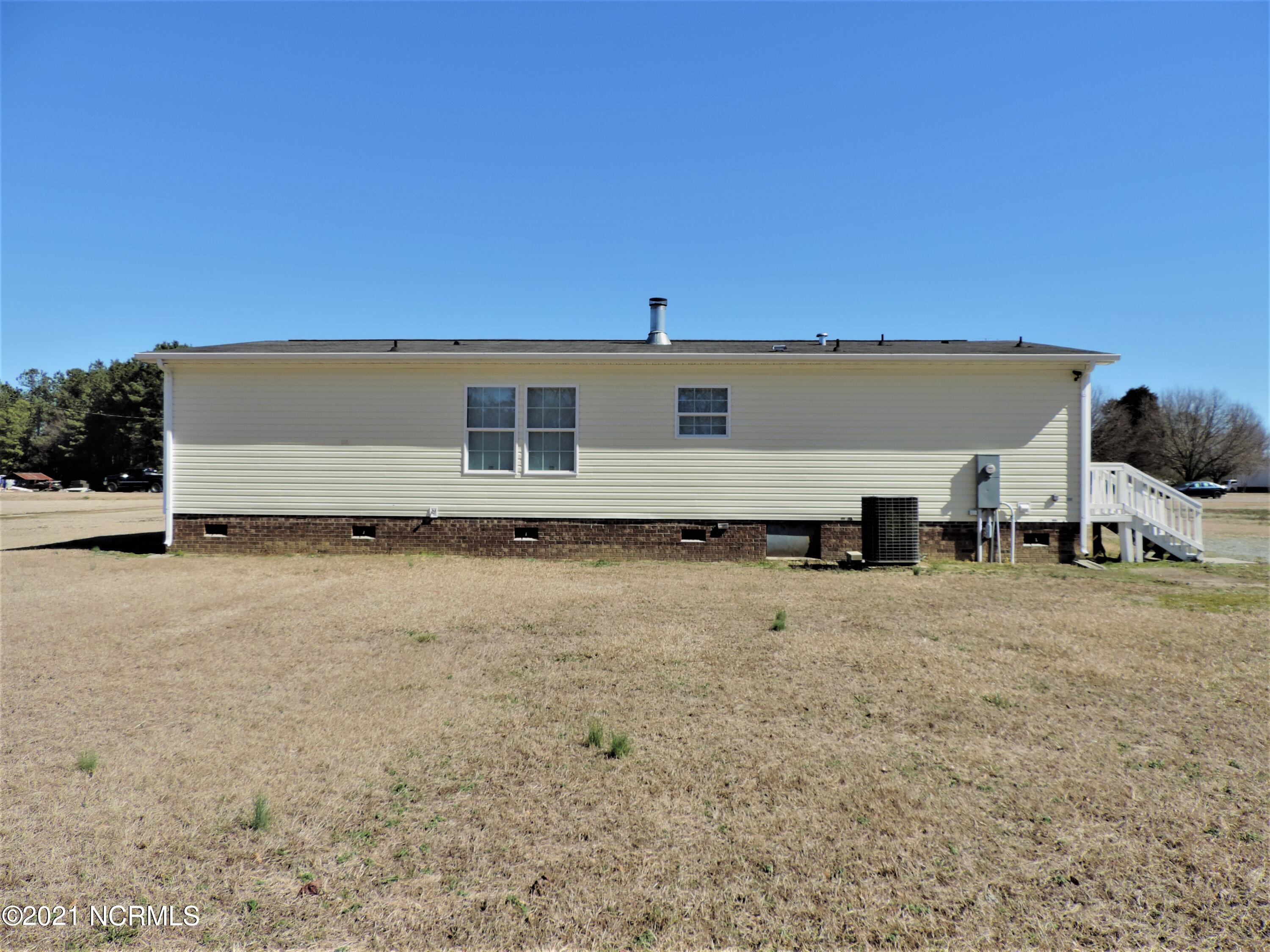 1686 Honeycutt Road Clinton, NC 28328 - Photo 31 of 33 DSCN5640