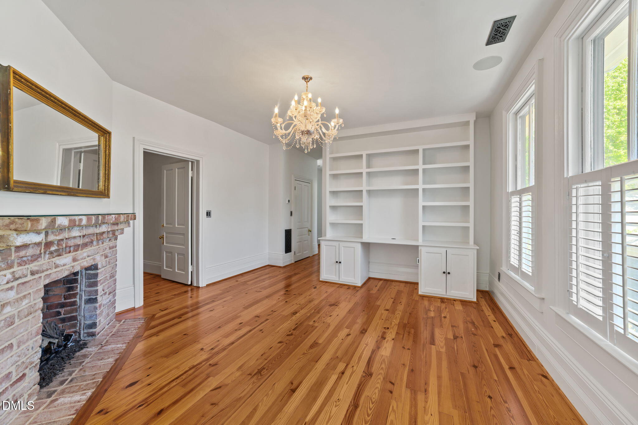 511 Oakwood Avenue Raleigh, NC 27604 - Photo 37 of 65 -