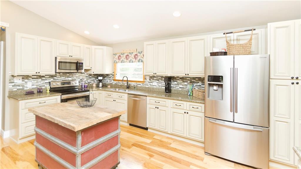 439 Tieline Road Grove City, PA 16127 - Photo 6 of 25 Gallery Image 6