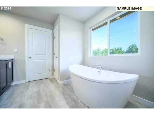 $549,960 | 956 Northeast Sagebrush Drive, Estacada, OR 97023