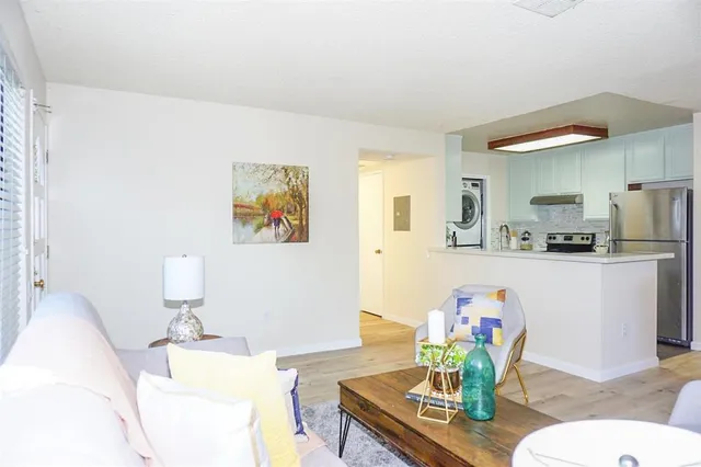 a view of utility room with washer and dryer