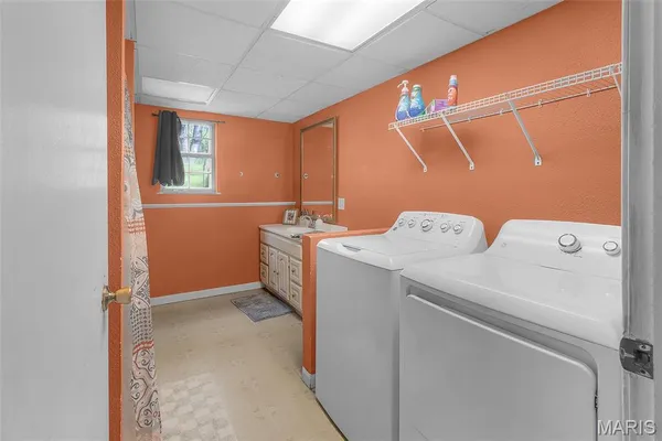 $319,000 | 16911 Christian Drive, Dexter, MO 63841