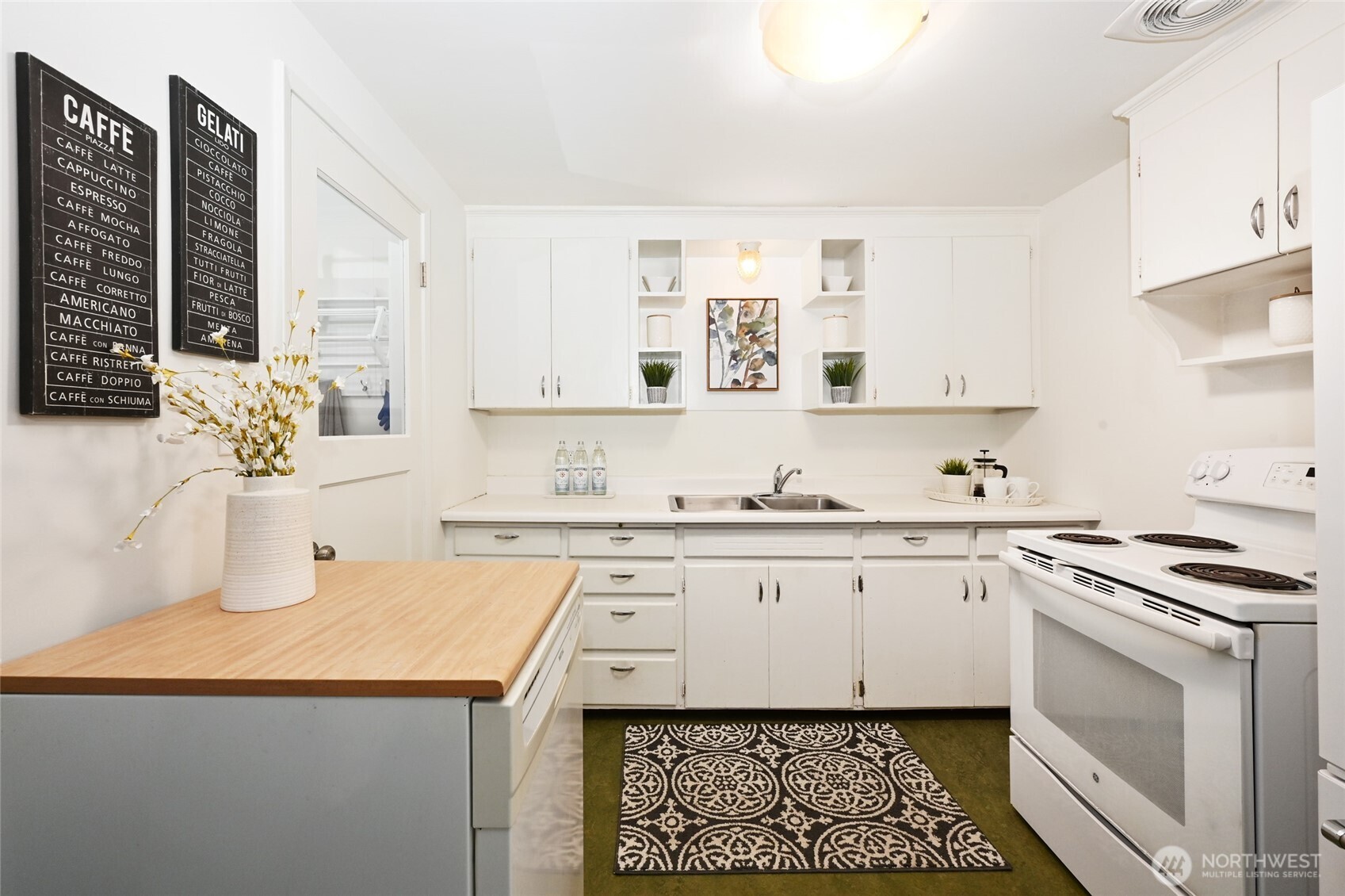 204 Northwest 131st Street Seattle, WA 98177 - Photo 13 of 33