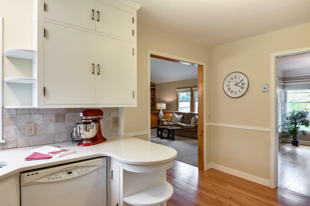 5232 Hollywood Road Edina, MN 55436 - Photo 13 of 40