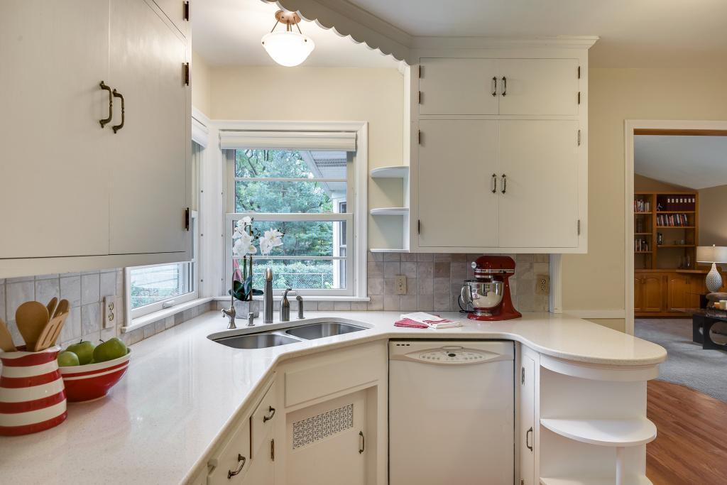 5232 Hollywood Road Edina, MN 55436 - Photo 14 of 40