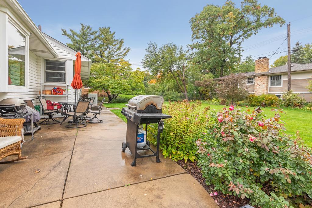 5232 Hollywood Road Edina, MN 55436 - Photo 34 of 40