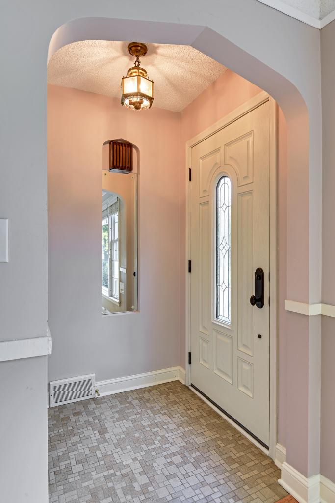5232 Hollywood Road Edina, MN 55436 - Photo 7 of 40