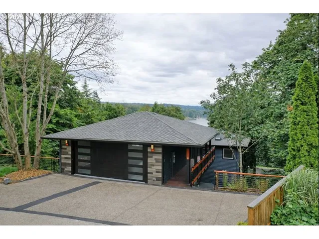 $1,095,000 | 2010 Maple Terrace, West Linn, OR 97068