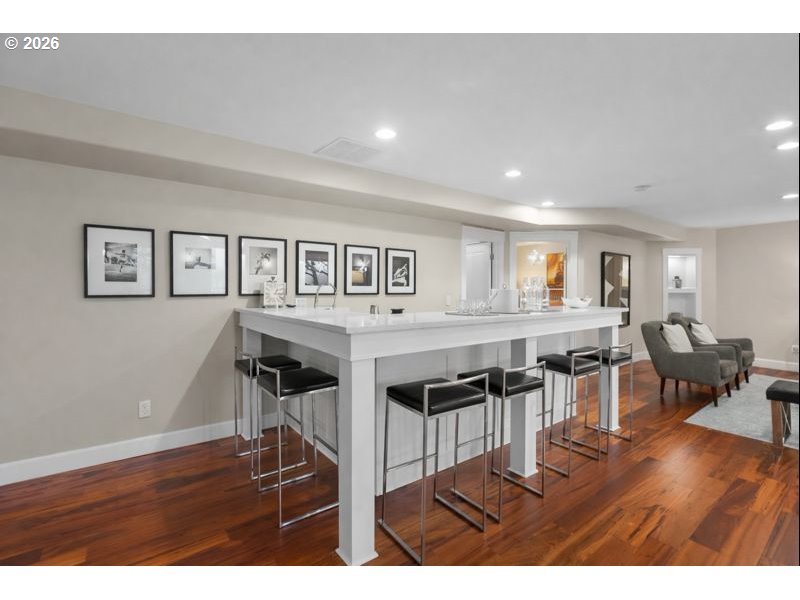 2010 Maple Terrace West Linn, OR 97068 - Photo 14 of 28 Wet Bar