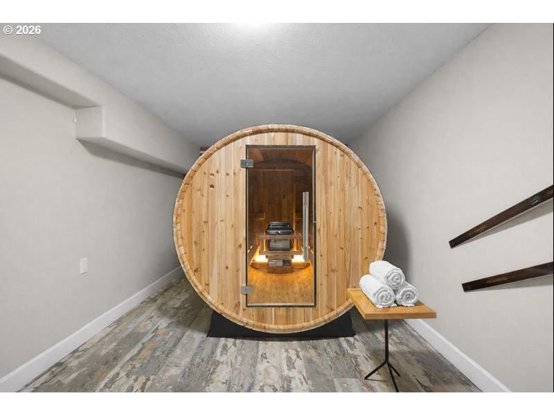 2010 Maple Terrace West Linn, OR 97068 - Photo 25 of 28 Bonus Room