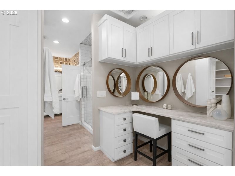 2010 Maple Terrace West Linn, OR 97068 - Photo 10 of 28 Bedroom, Primary