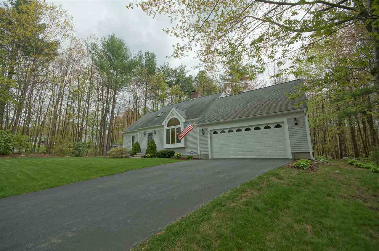 15 Lindsay Road Hooksett, NH 03106 - Photo 2 of 30