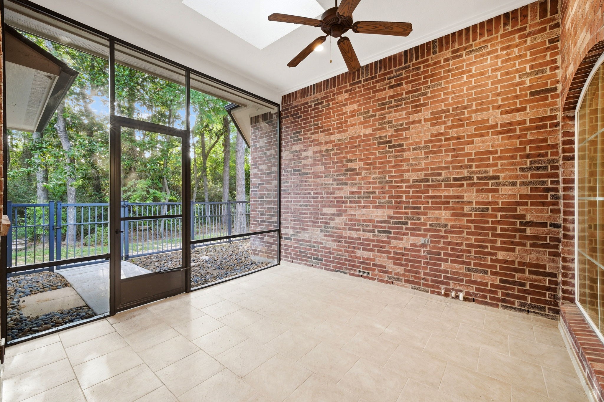 3907 North Rondelet Drive Spring, TX 77386 - Photo 47 of 50 Screened sunroom located off breakfast room