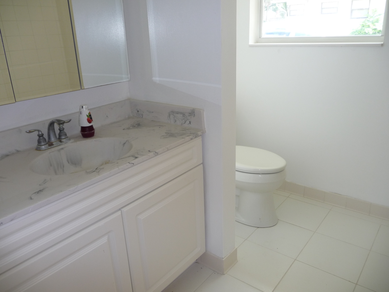 6648 Nightingale Road Jacksonville, FL 32216 - Photo 8 of 11 Bath - 2