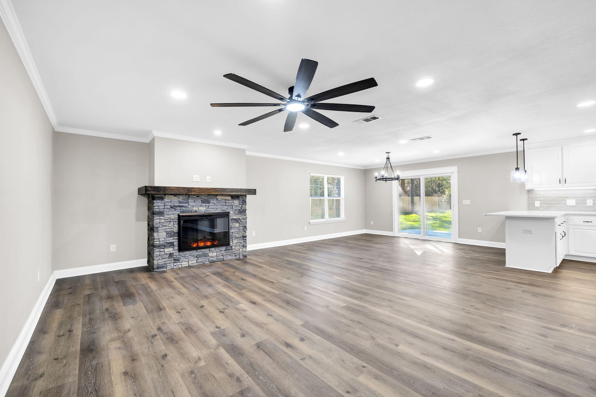 4052 Randi Road Crestview, FL 32539 - Photo 7 of 42 8-web-or-mls-DSC04414