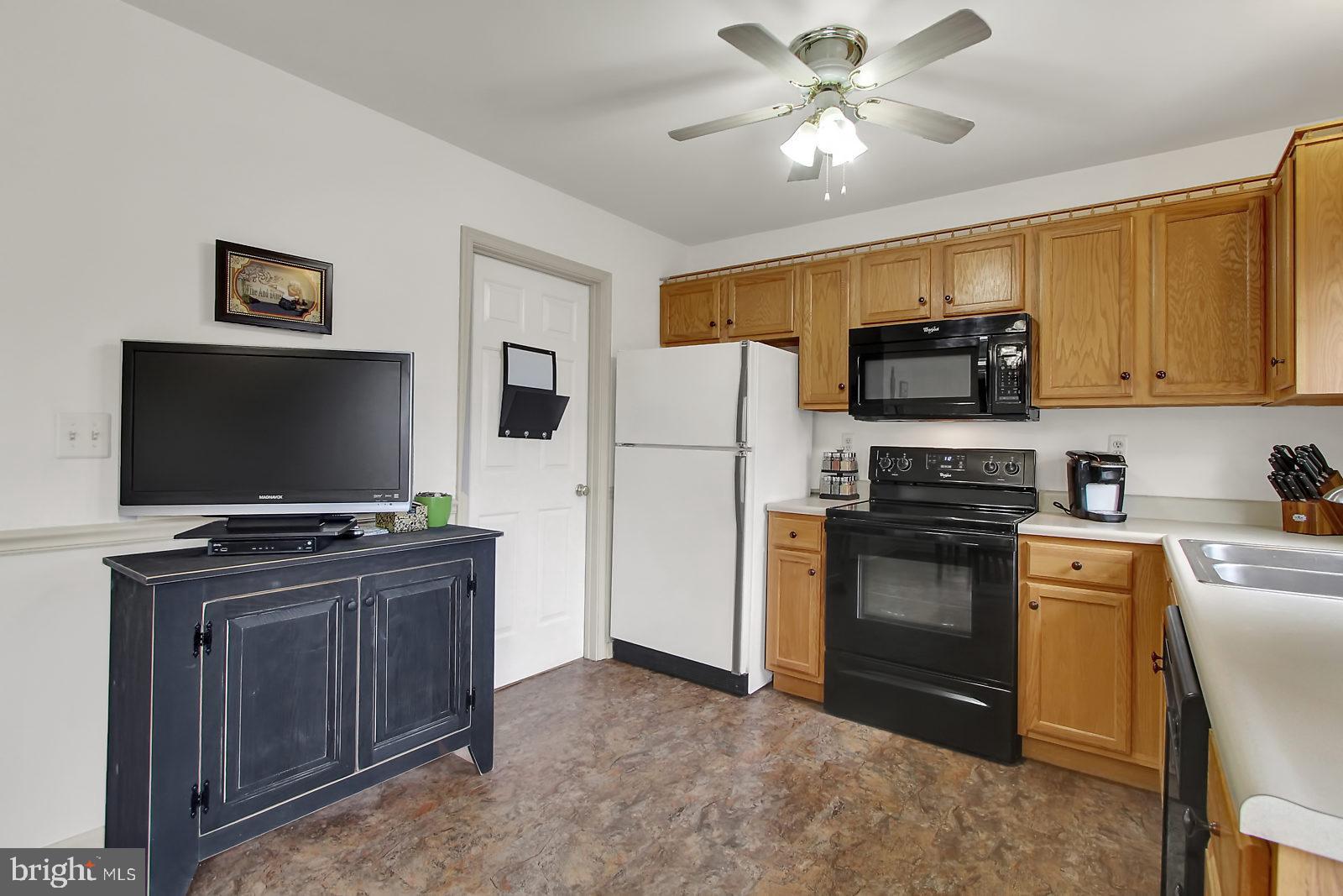 1607 Georgetown Road Middletown, PA 17057 - Photo 8 of 26 Gallery Image 8