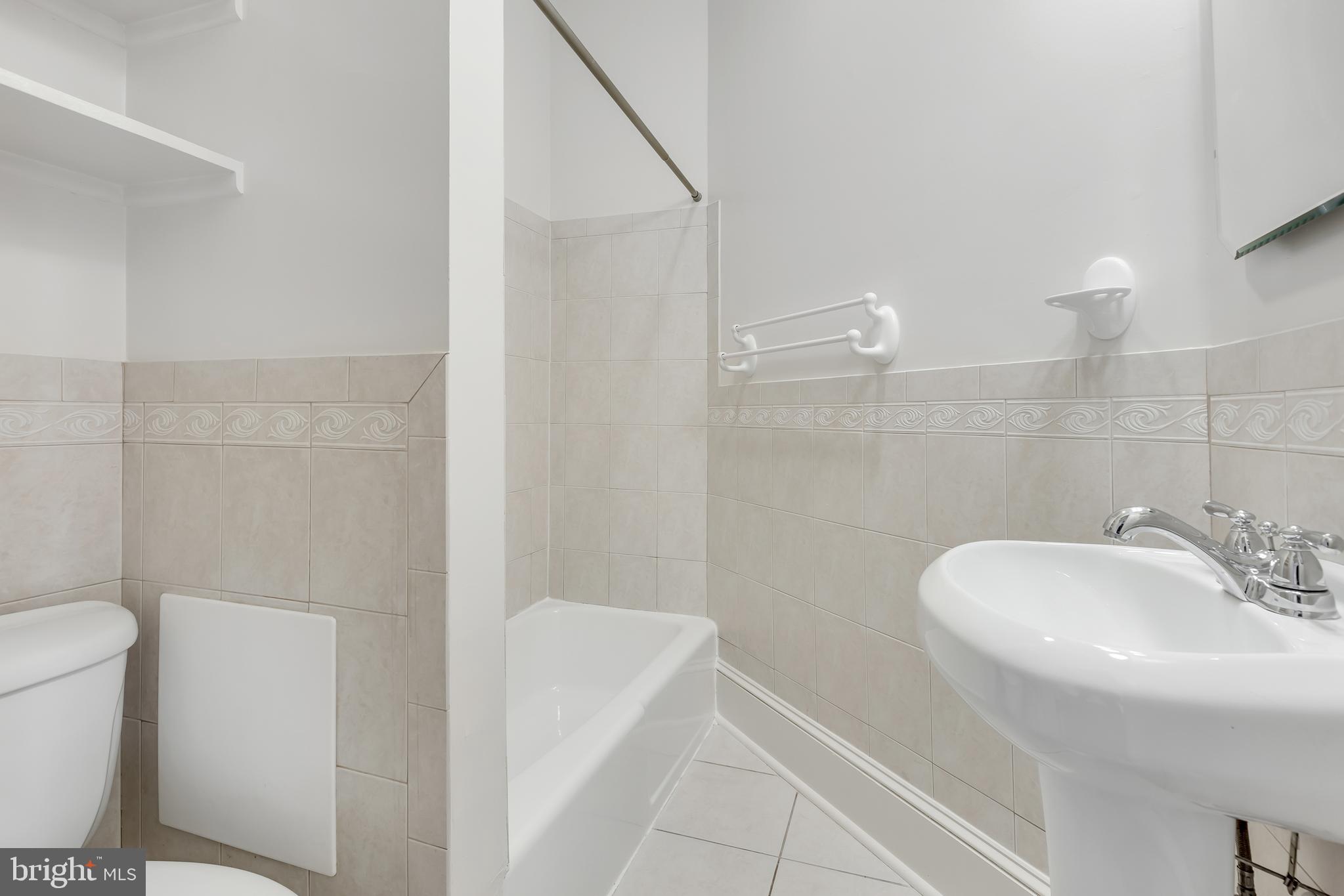 17 4th Street Southeast Washington, DC 20003 - Photo 12 of 52 Unit 1