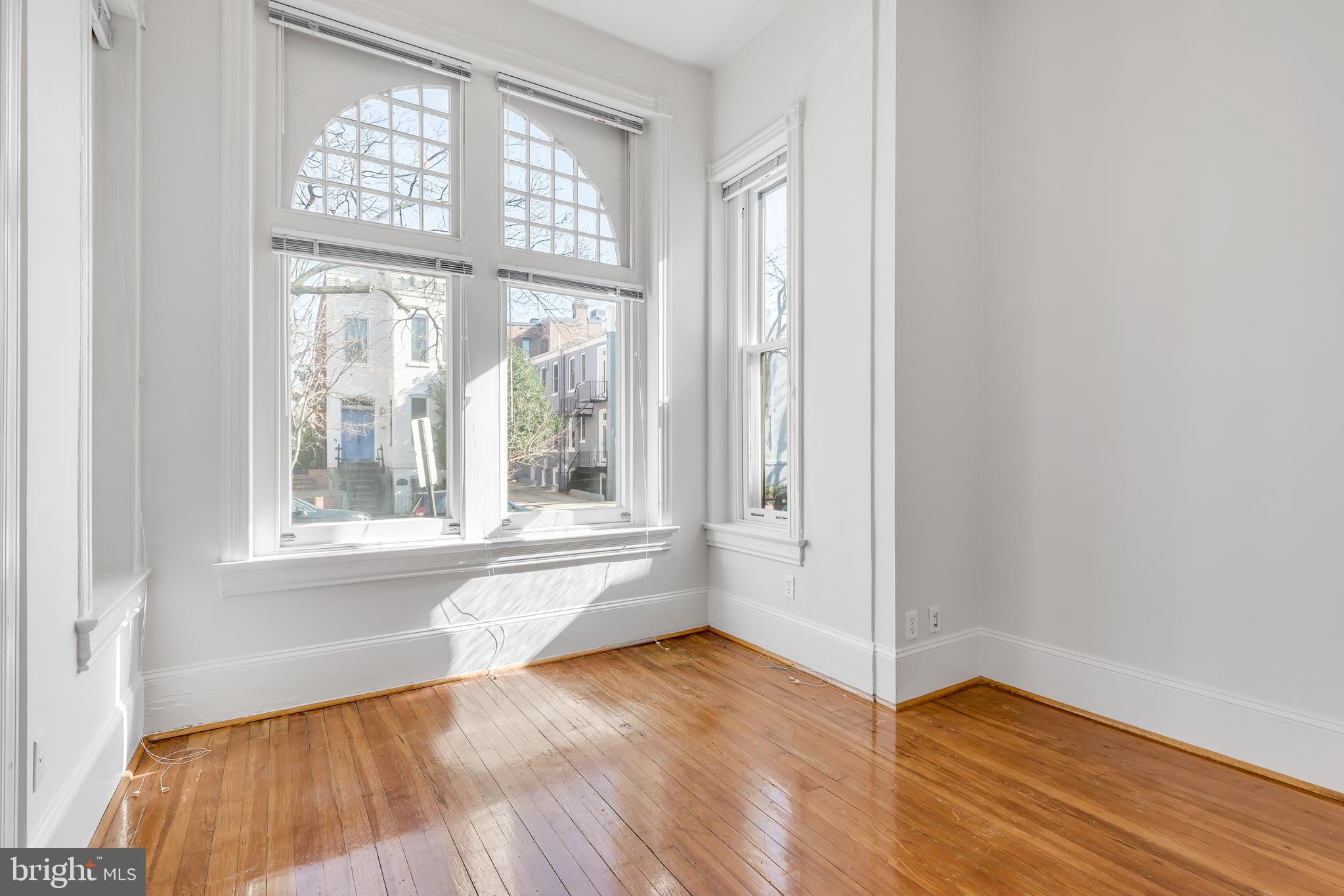17 4th Street Southeast Washington, DC 20003 - Photo 4 of 52 Unit 1