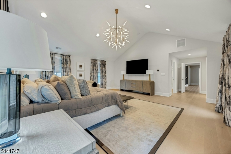 63 Samuel Way Chatham, NJ 07928 - Photo 14 of 48