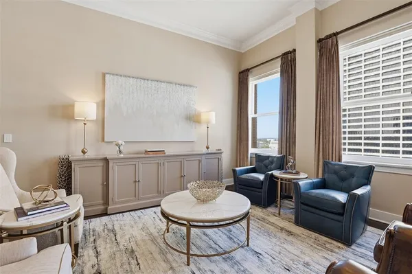$825,000 | 411 West 7th Street, Unit 1005, Fort Worth, TX 76102