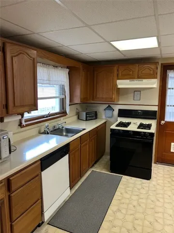 $2,500 | 6 Redwood Drive, Narragansett, RI 02882