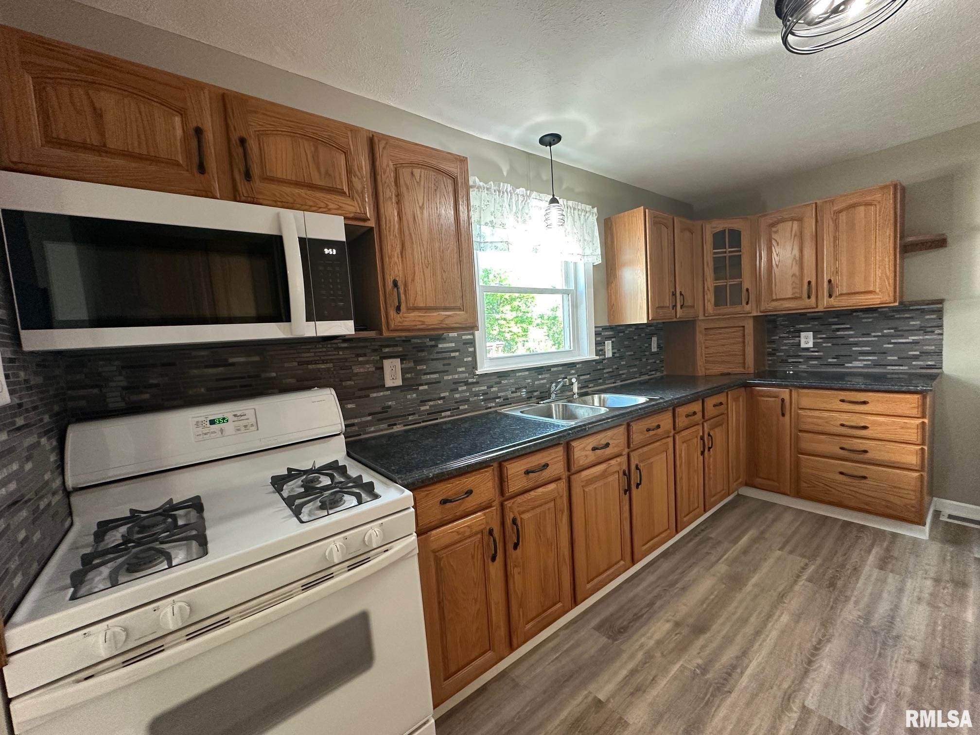 1121 Chestnut Street Quincy, IL 62301 - Photo 7 of 28