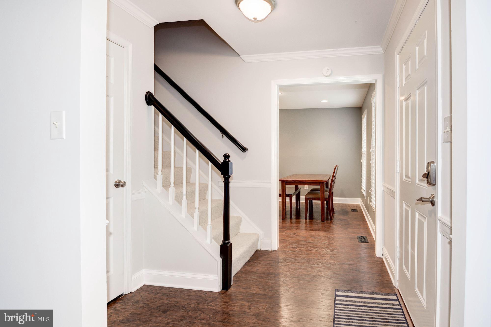 2075 Cobblestone Lane Reston, VA 20191 - Photo 2 of 26 Foyer