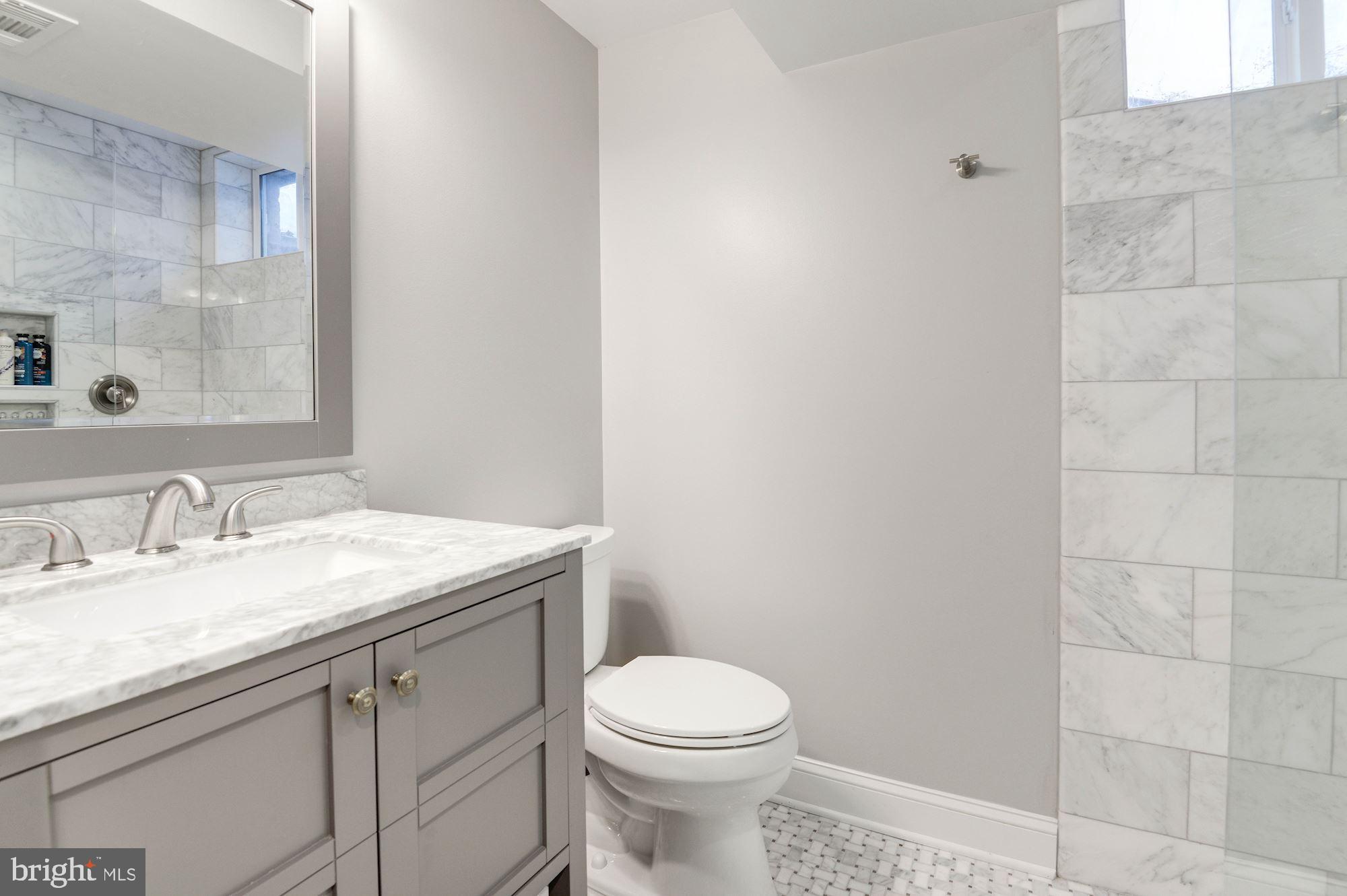 2075 Cobblestone Lane Reston, VA 20191 - Photo 22 of 26 Bathroom